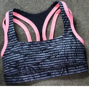 Lululemon Splendour Bra. Size 10. With pads